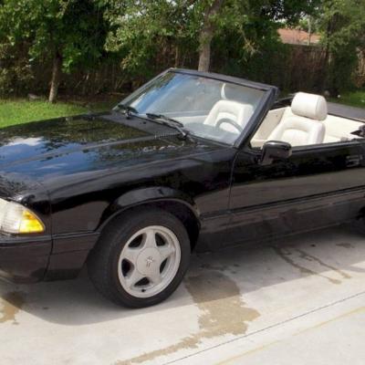 1992 Ford Mustang convertible