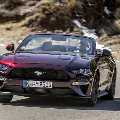 2018 Ford Mustang convertible V8