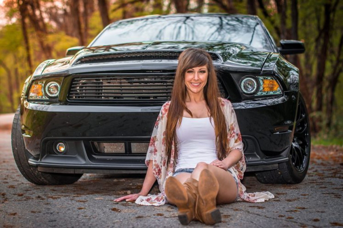  Mustang Girl