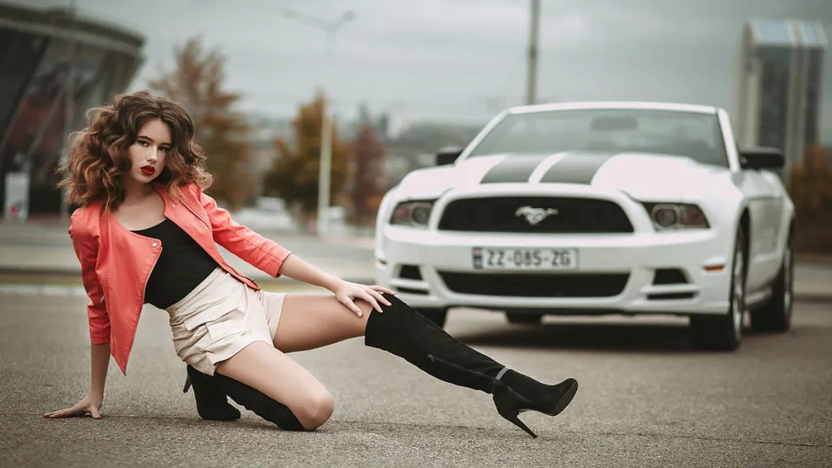  Mustang Girl
