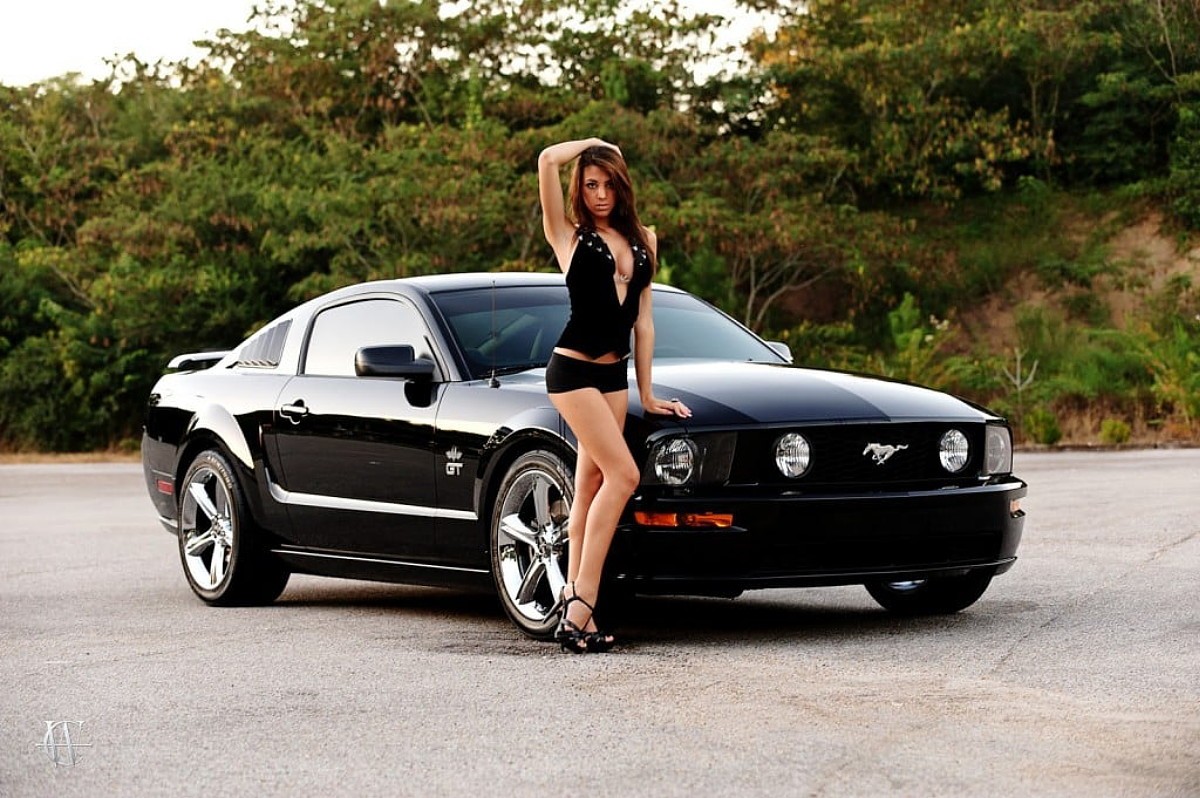  Mustang Girl